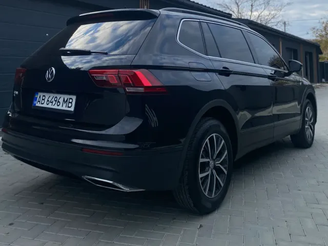 Volkswagen Tiguan - фото 3