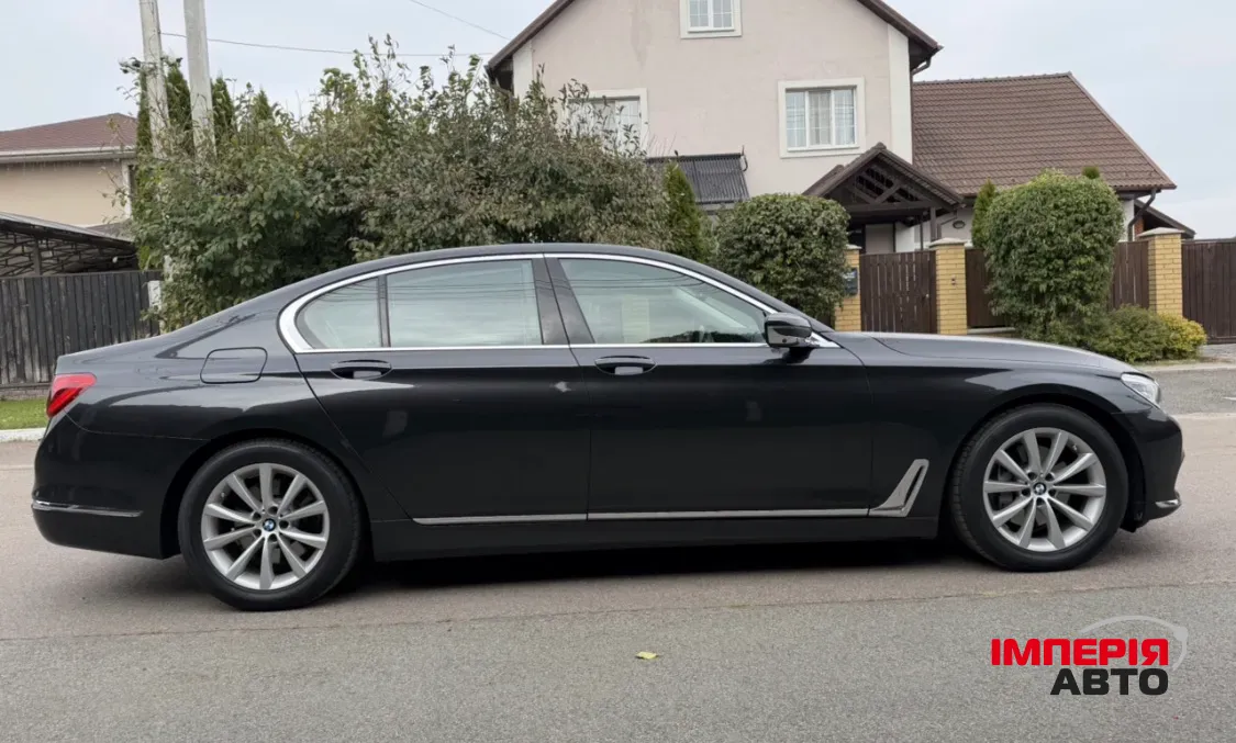 BMW 7 серії - фото 9