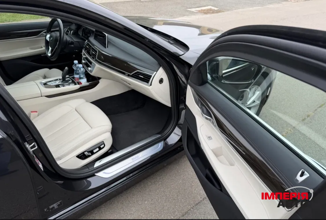 BMW 7 серії - фото 13