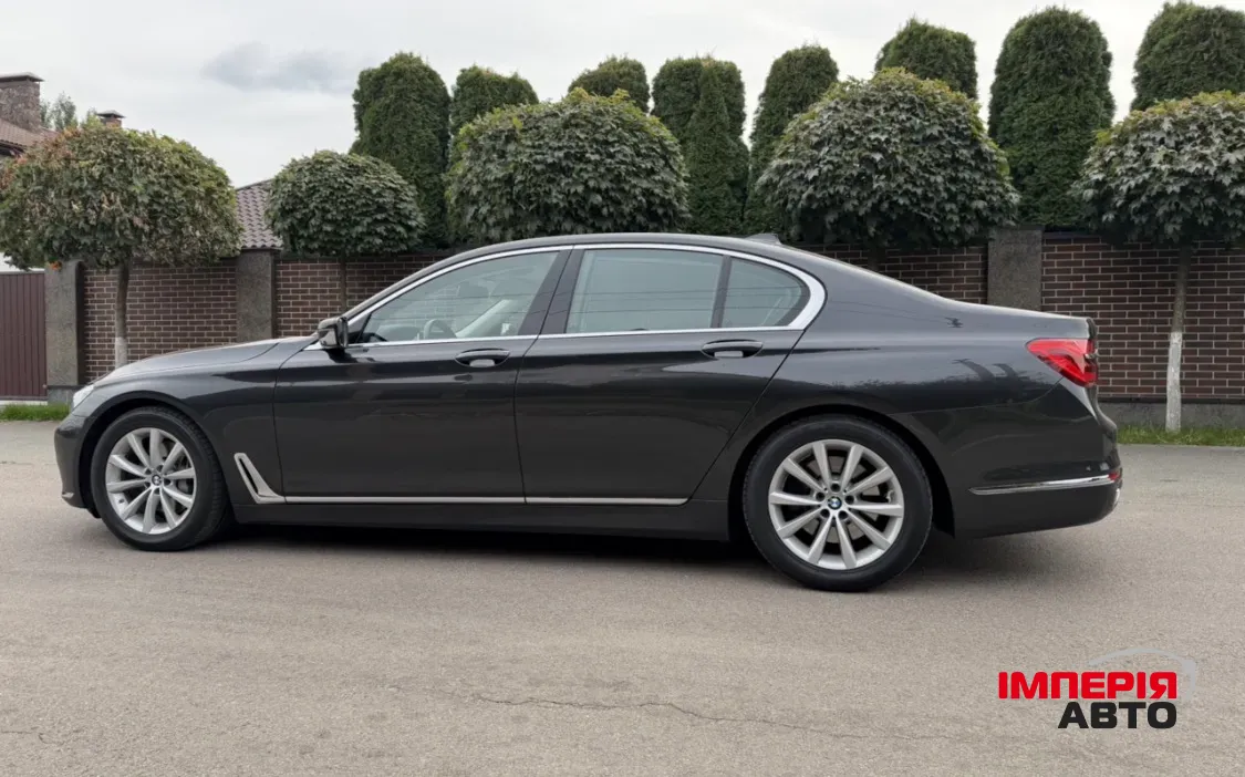 BMW 7 серії - фото 8