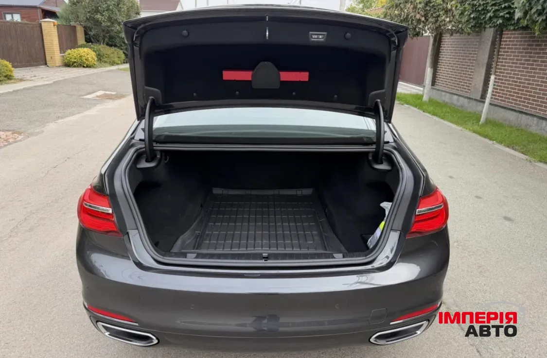 BMW 7 серії - фото 11