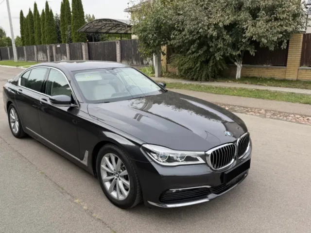 BMW 7 серії - фото 2