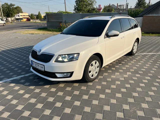 Skoda Octavia - фото 3