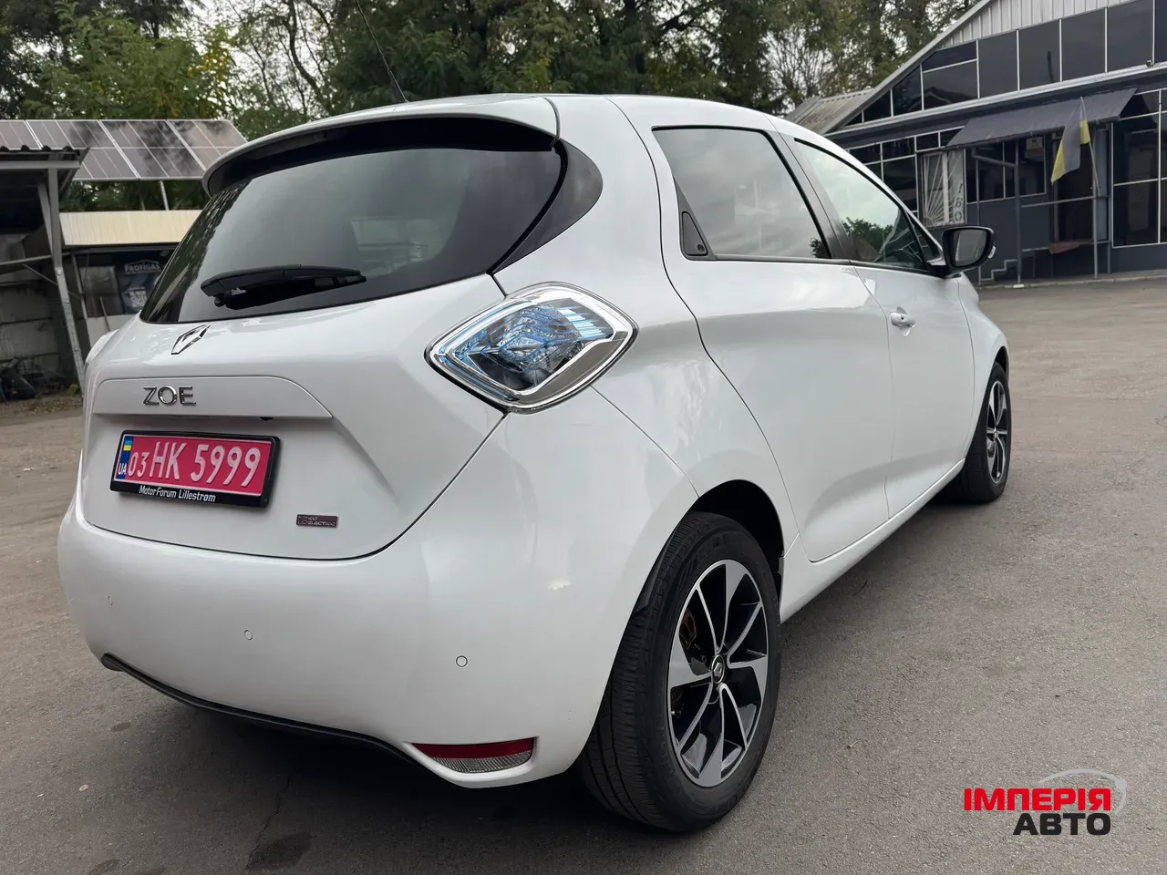 Renault ZOE - фото 11