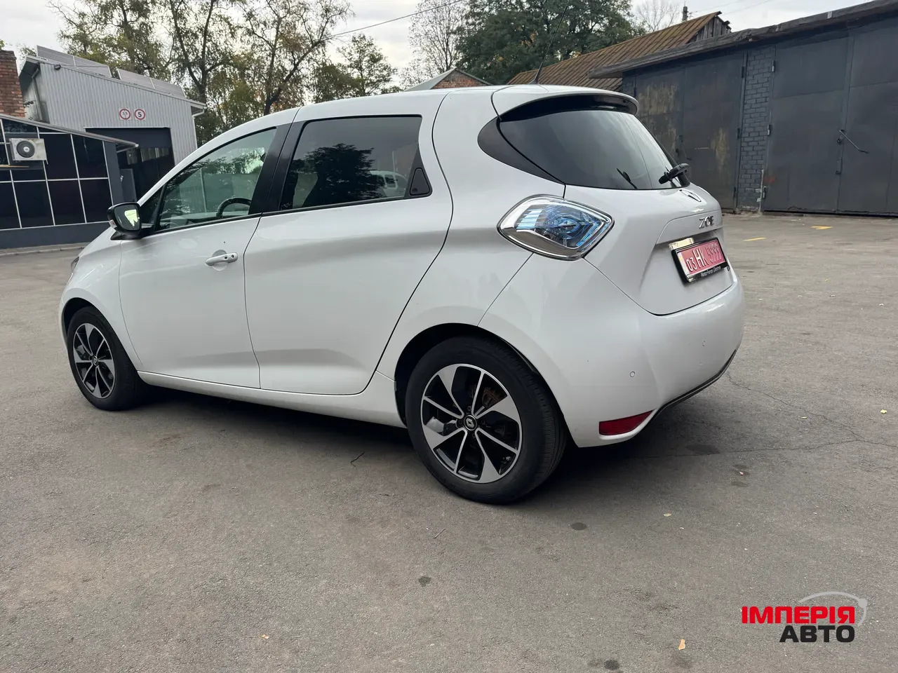 Renault ZOE - фото 10