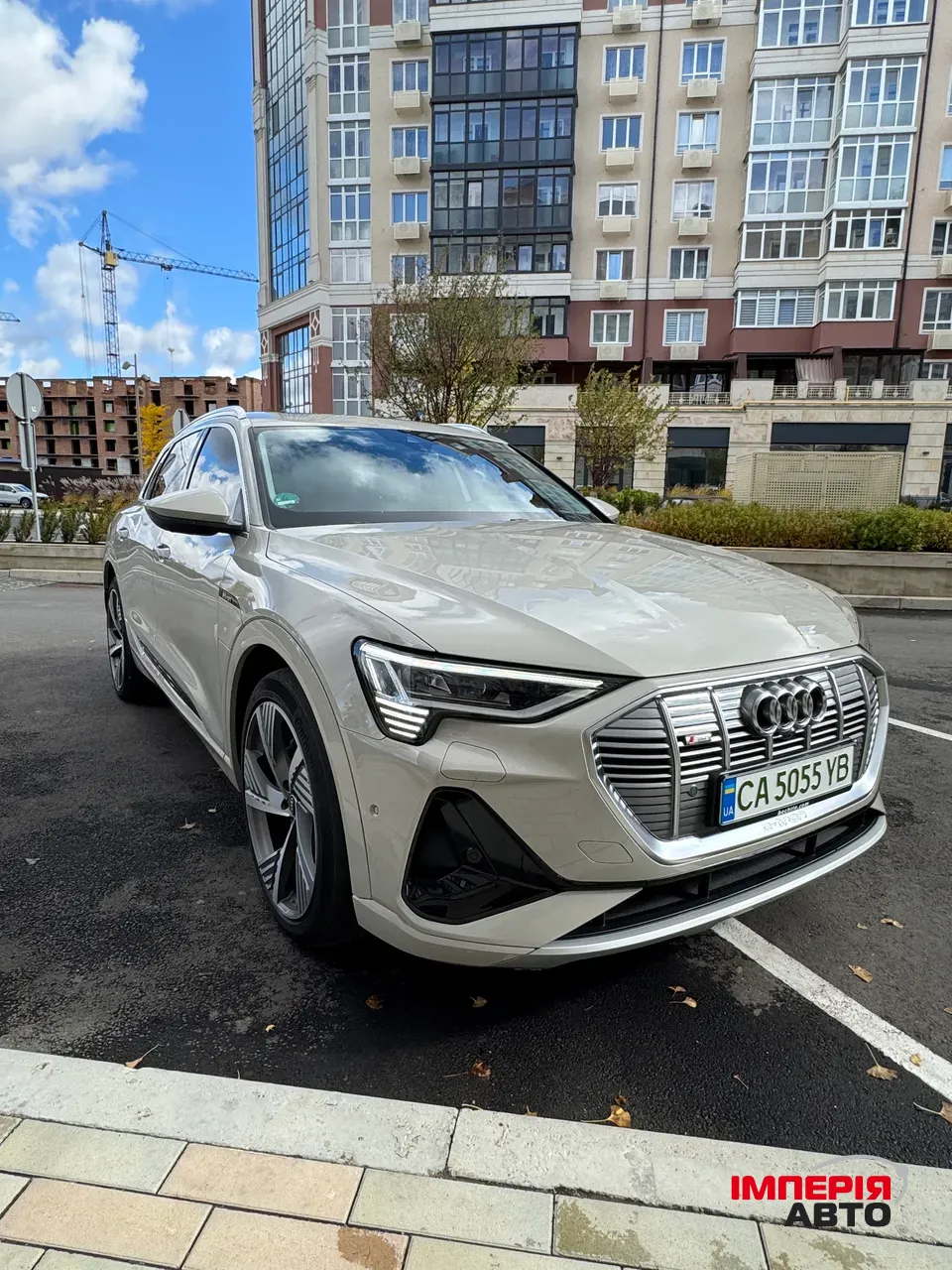 Audi e-tron - фото 8