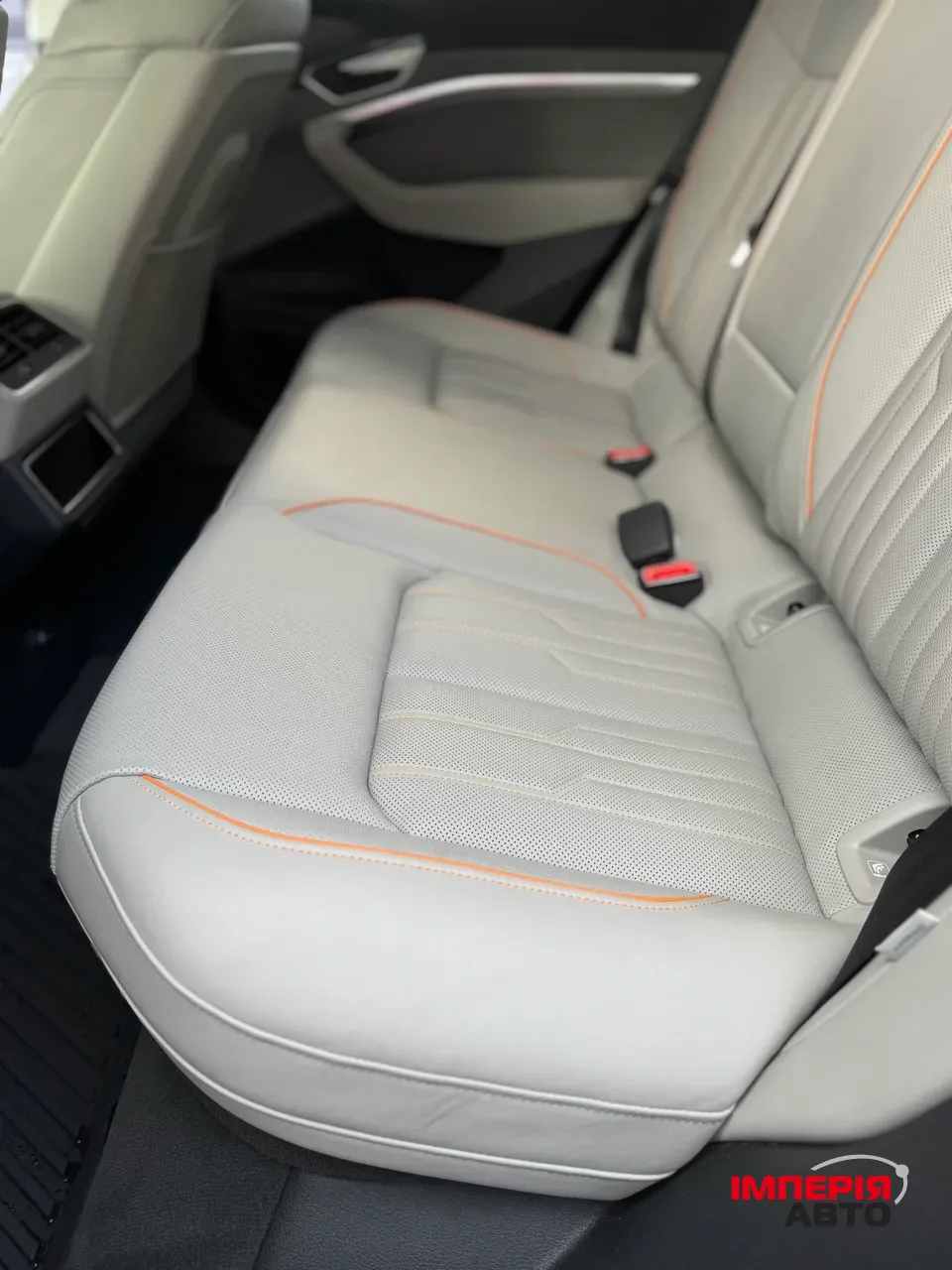 Audi e-tron - фото 20