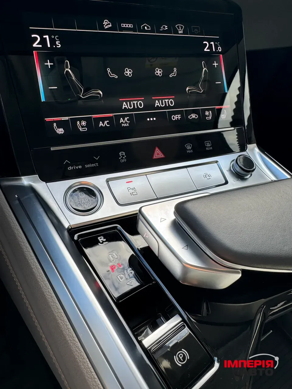 Audi e-tron - фото 37