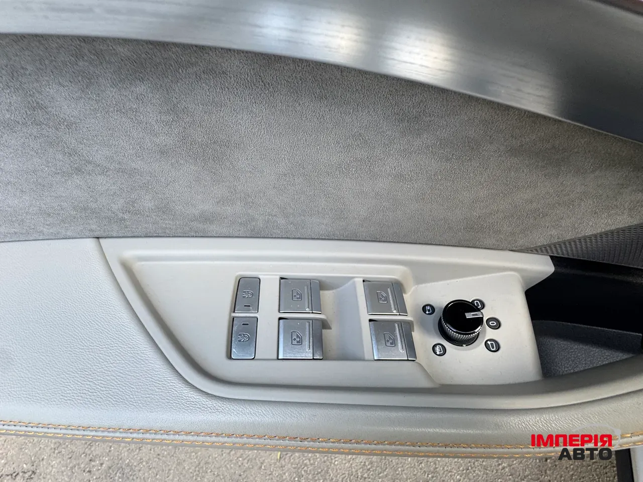 Audi e-tron - фото 32