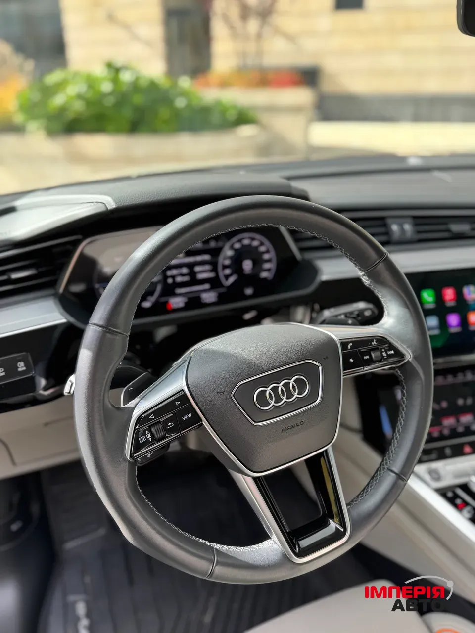 Audi e-tron - фото 24