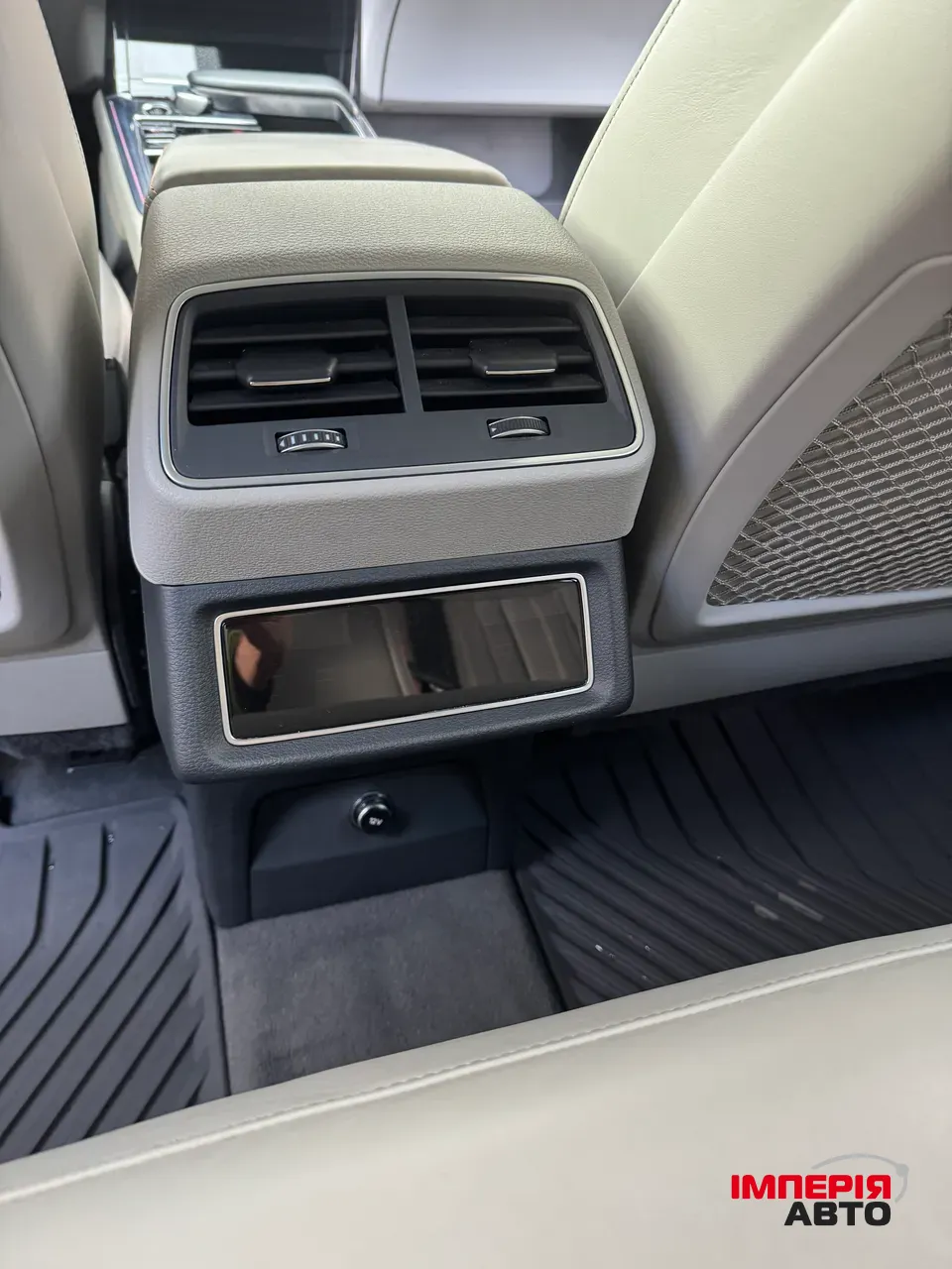 Audi e-tron - фото 36