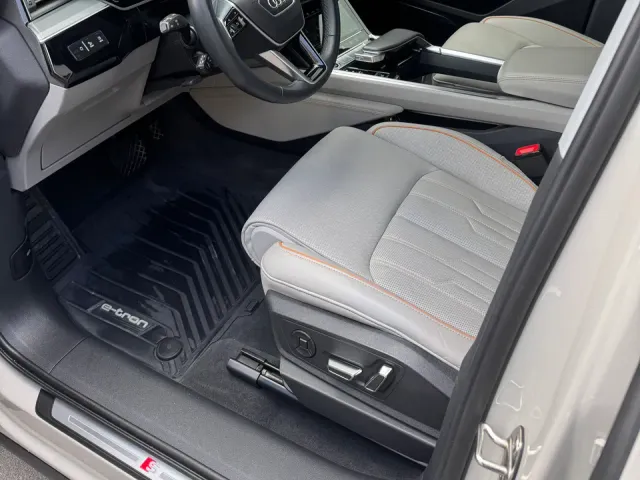 Audi e-tron - фото 3