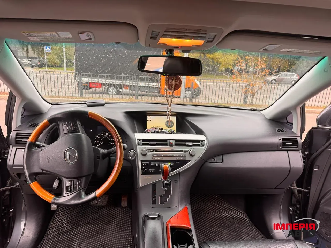 Lexus RX - фото 13