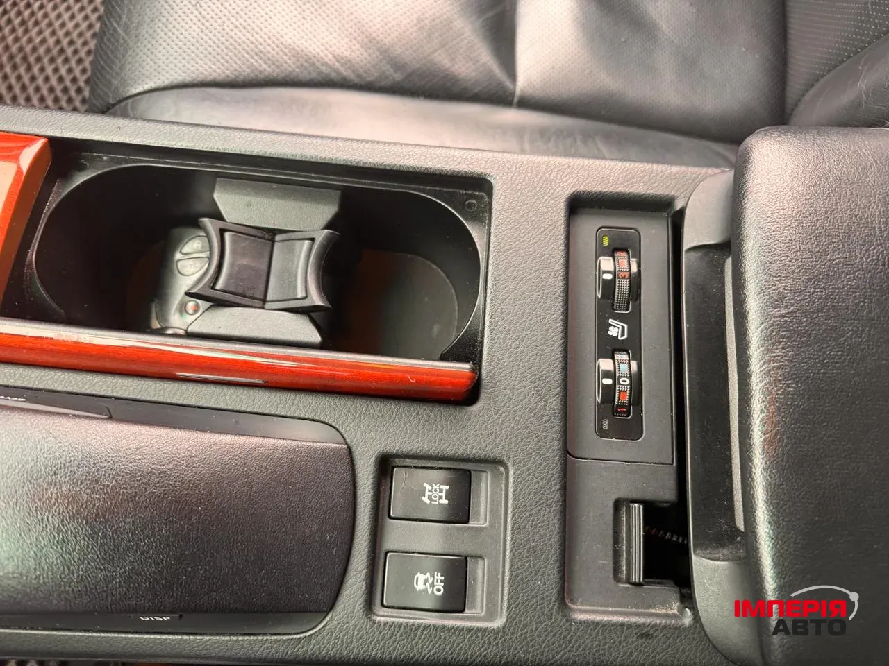 Lexus RX - фото 8