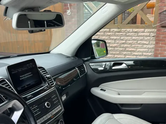 Mercedes-Benz GLS - фото 3