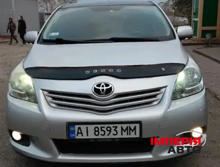 Toyota Verso - фото 3