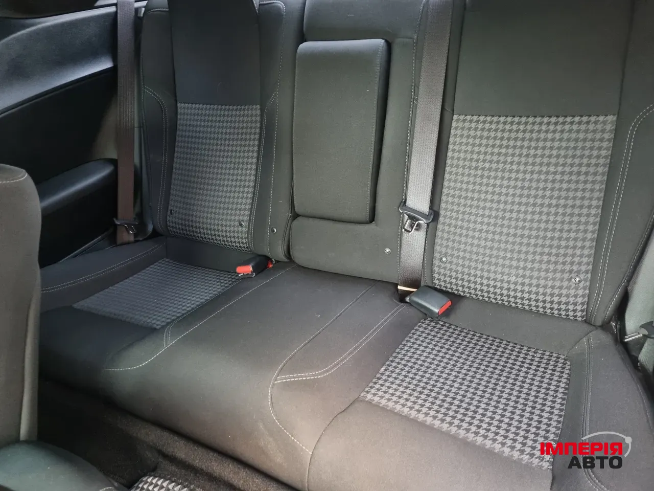 Dodge Challenger - фото 8