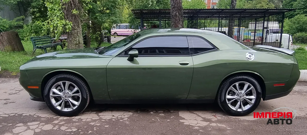 Dodge Challenger - фото 2