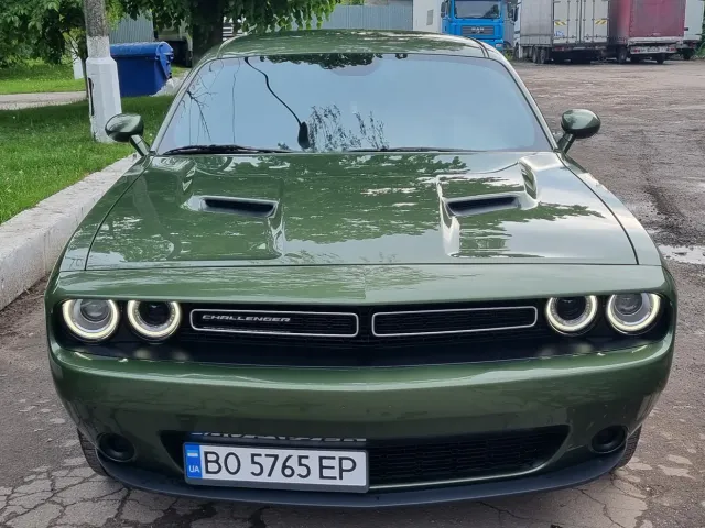 Dodge Challenger - фото 4