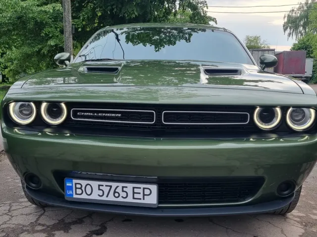Dodge Challenger - фото 3