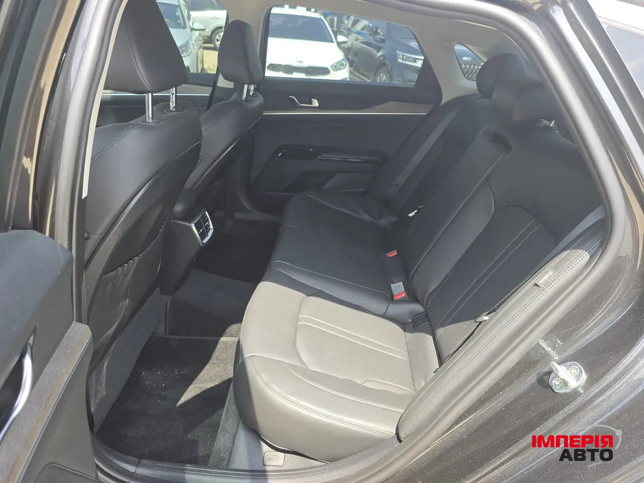 Kia K5 - фото 29