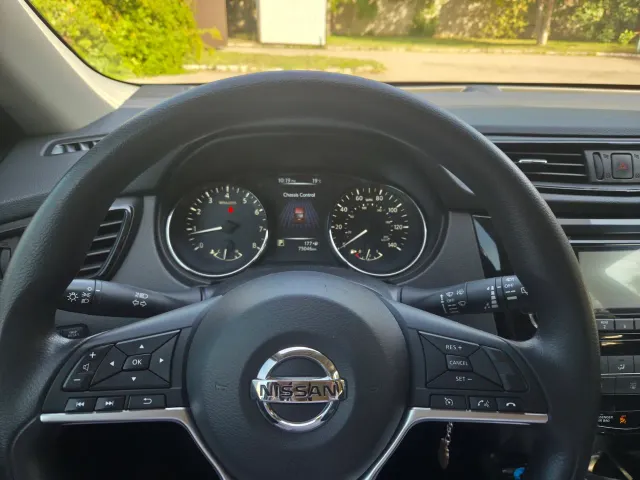 Nissan Rogue - фото 4