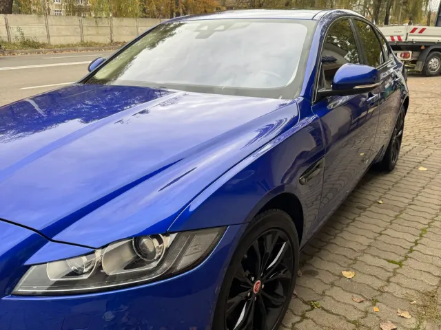 Jaguar XF - фото 1