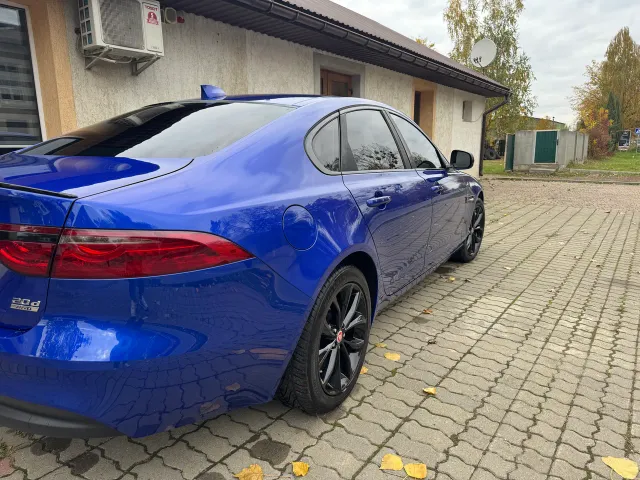 Jaguar XF - фото 3