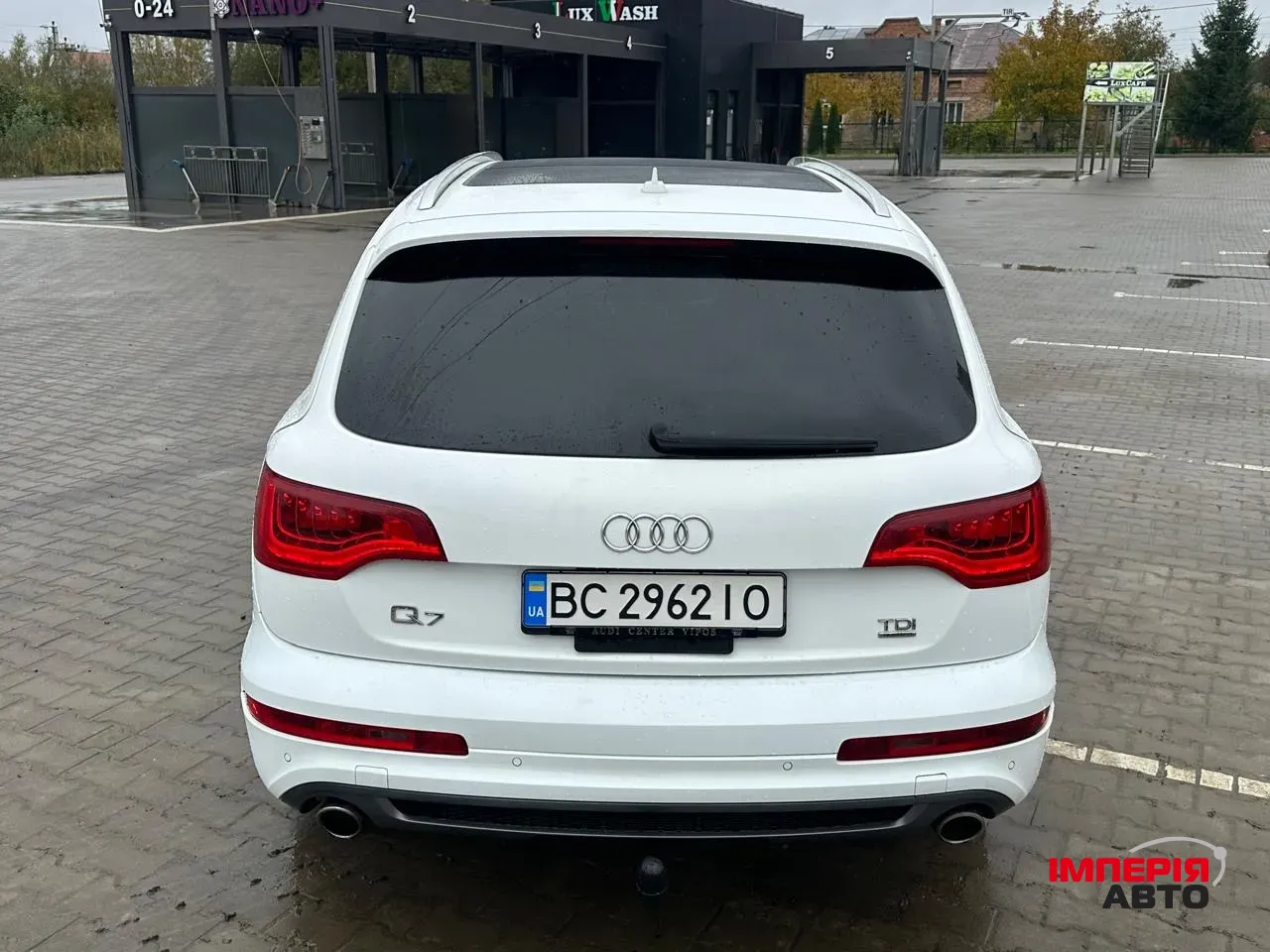 Audi Q7 - фото 23