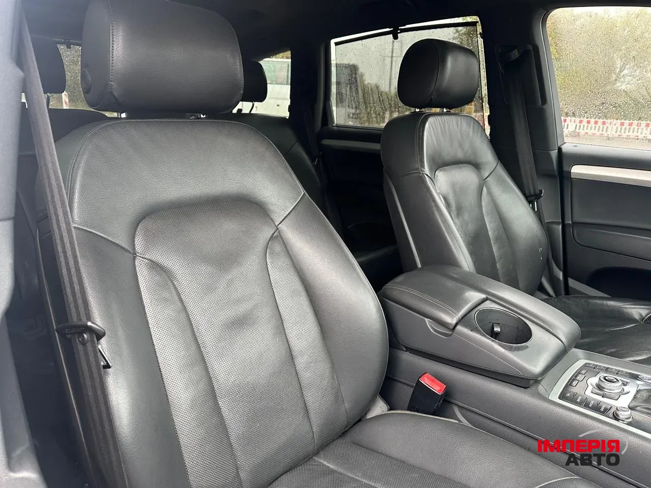 Audi Q7 - фото 48