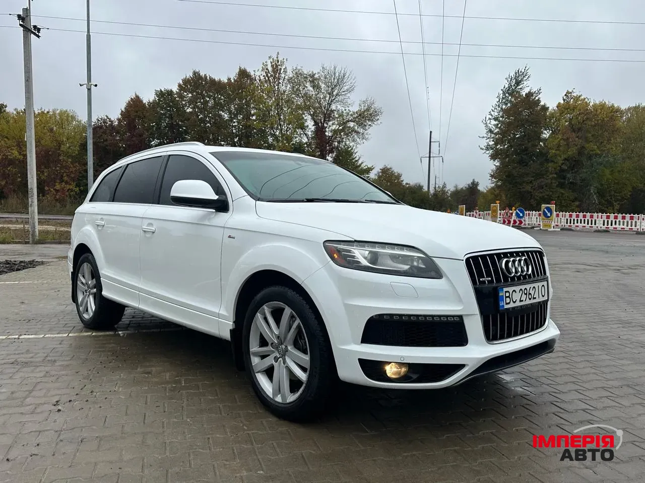 Audi Q7 - фото 10