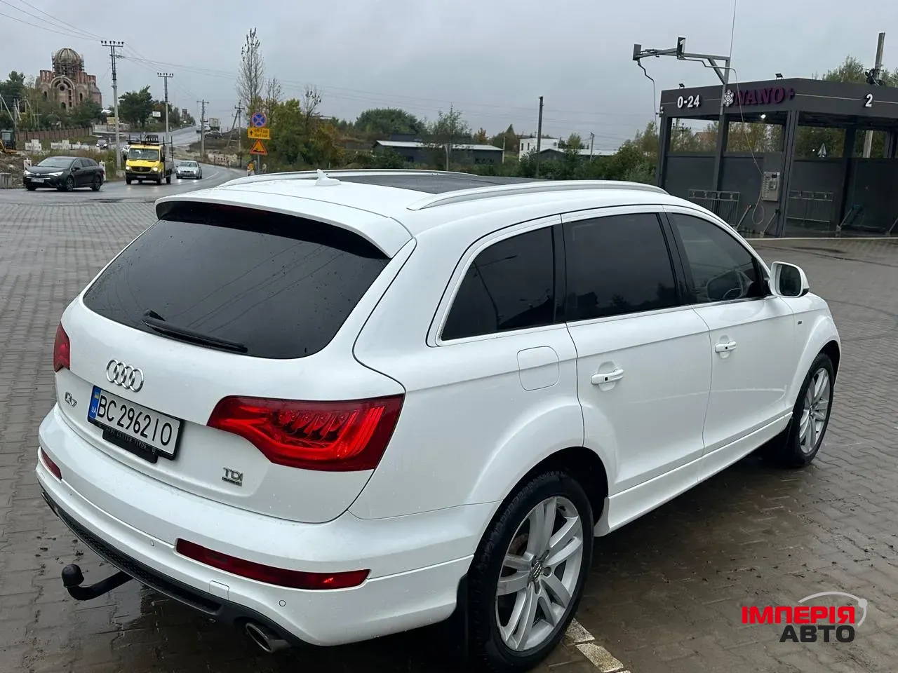 Audi Q7 - фото 22
