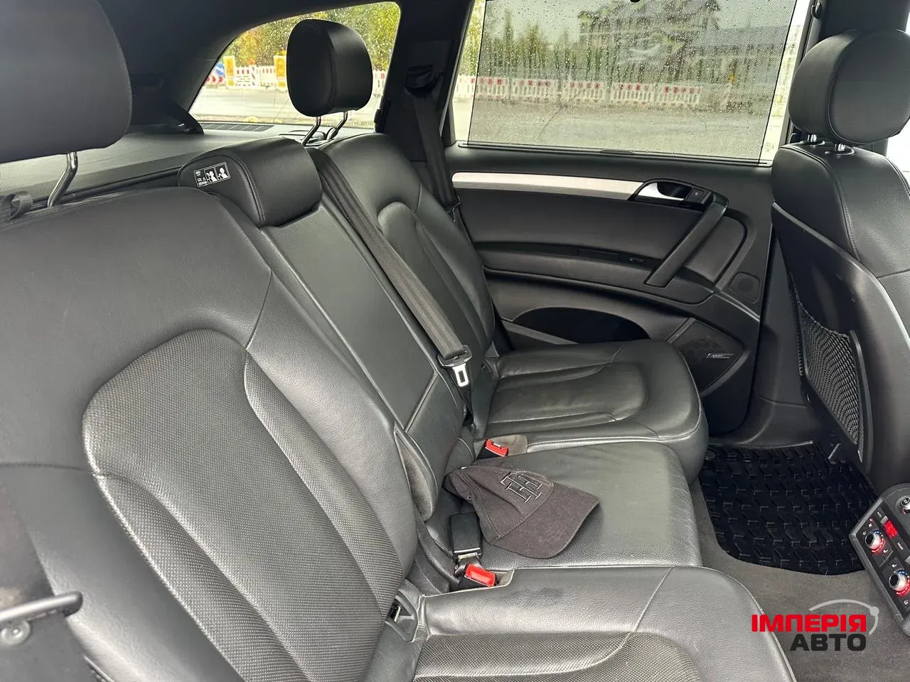 Audi Q7 - фото 39