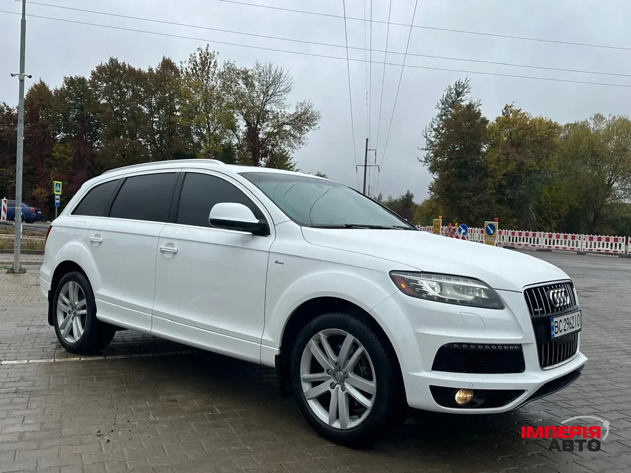 Audi Q7 - фото 27