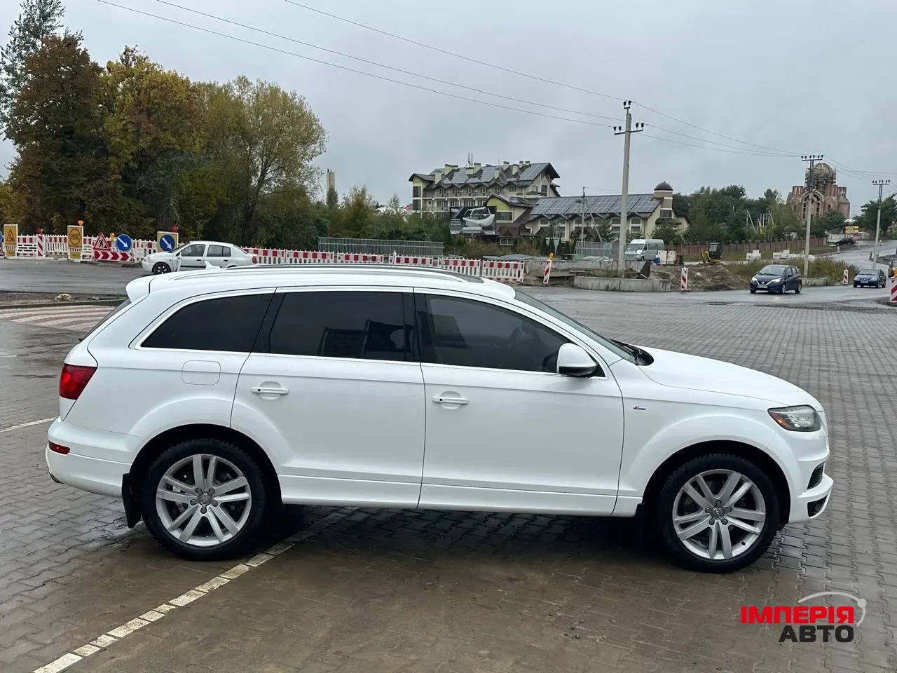 Audi Q7 - фото 29