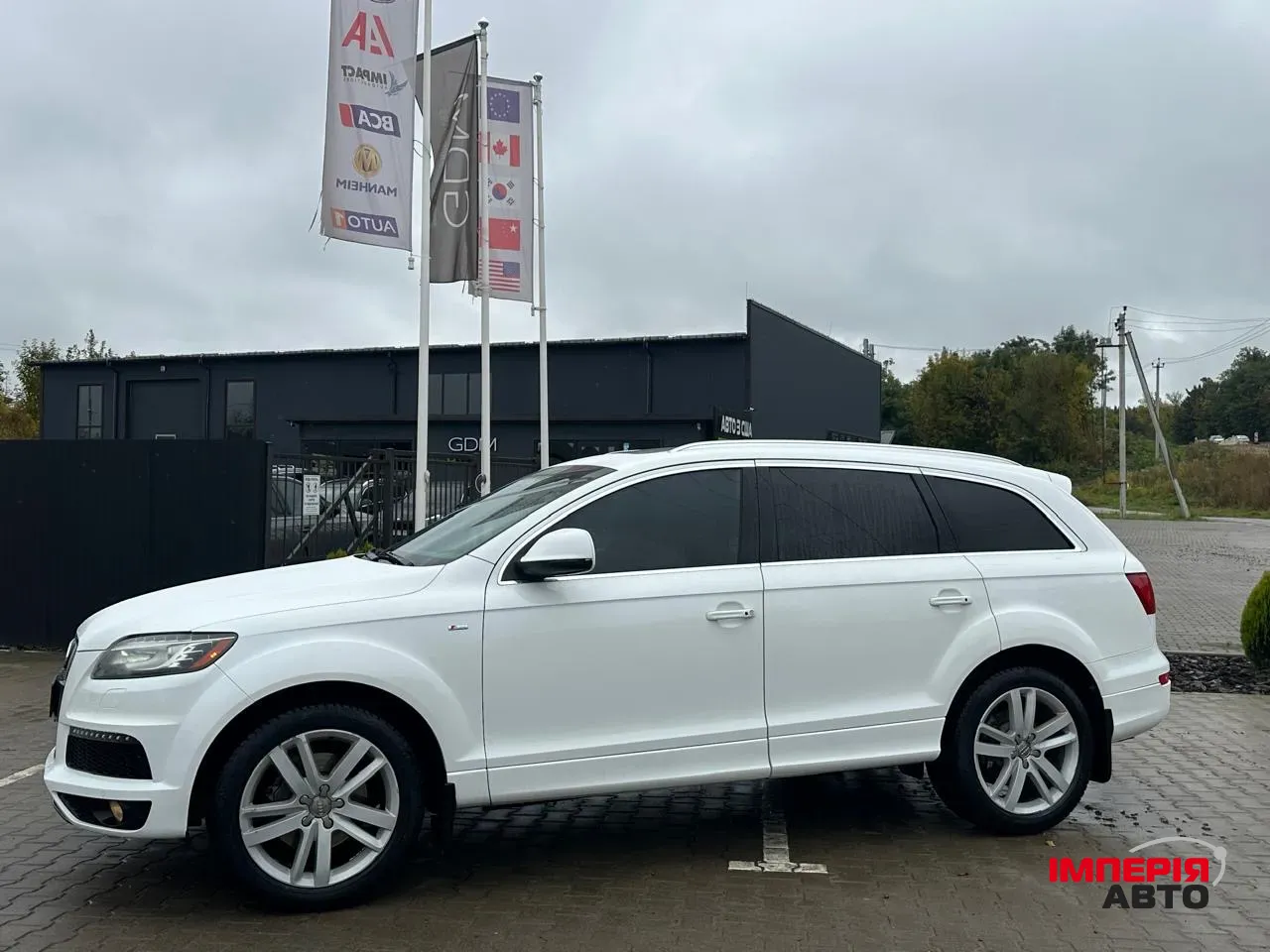 Audi Q7 - фото 14