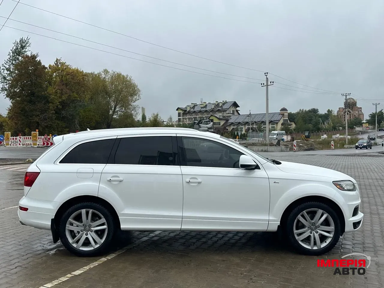 Audi Q7 - фото 21