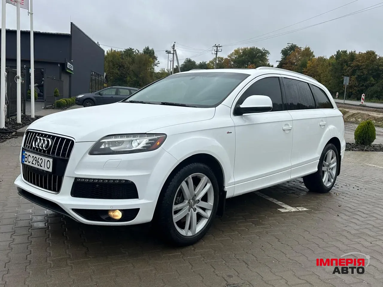 Audi Q7 - фото 6