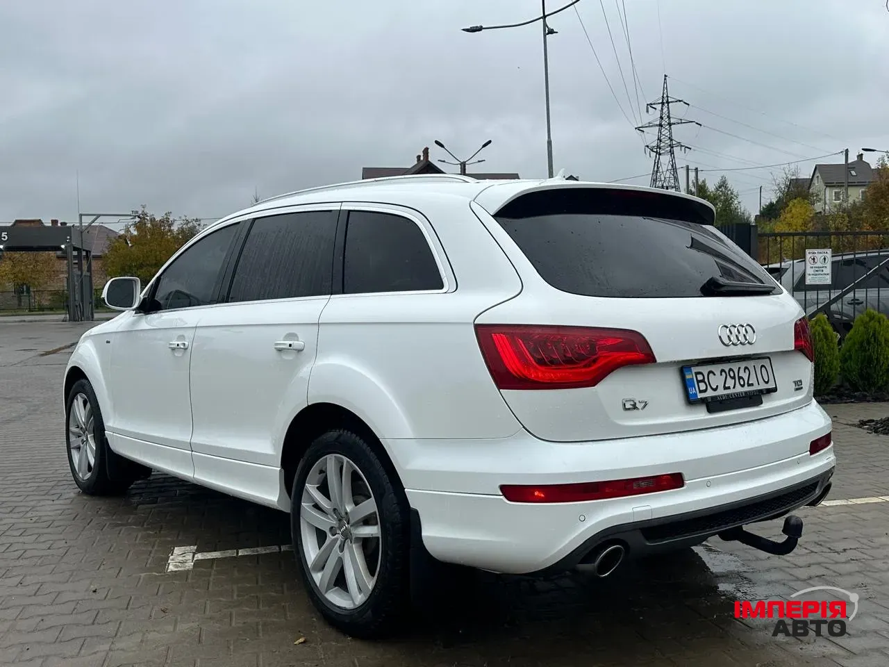Audi Q7 - фото 18