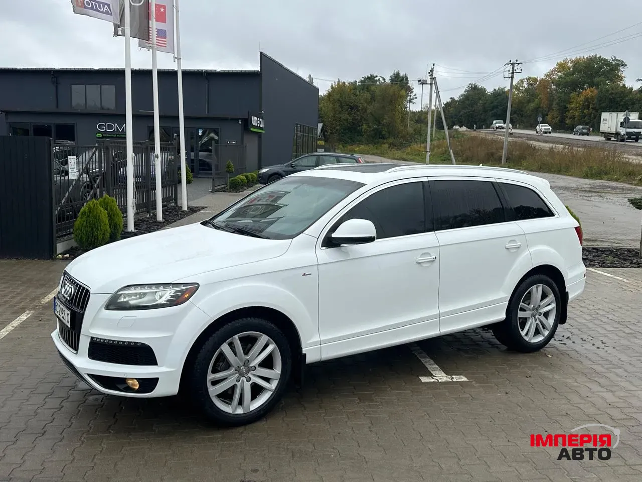 Audi Q7 - фото 15