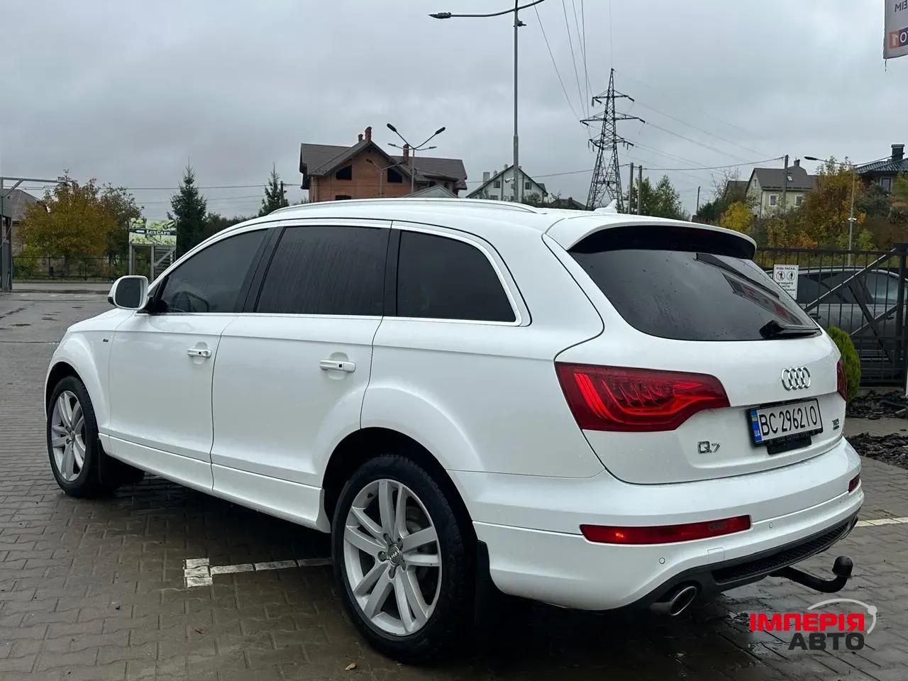 Audi Q7 - фото 19