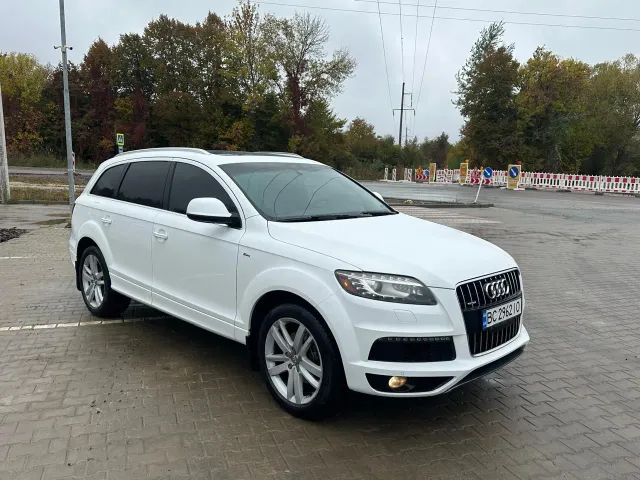 Audi Q7 - фото 1