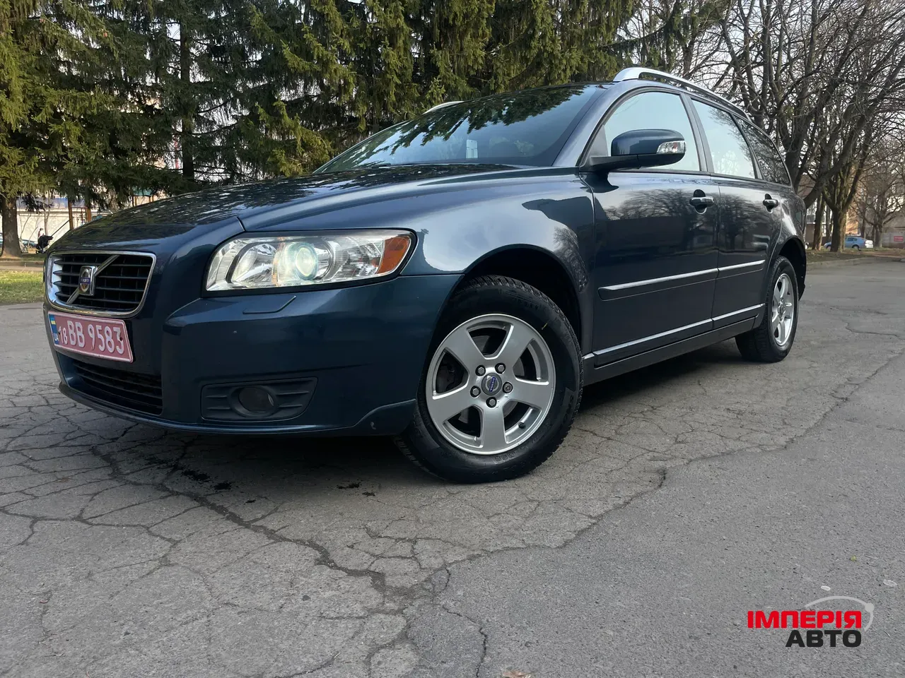 Volvo V50 - фото 1