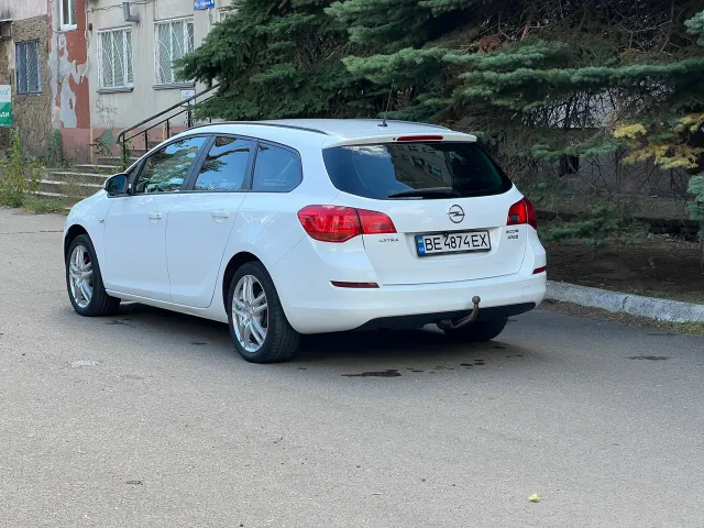 Opel Astra - фото 3