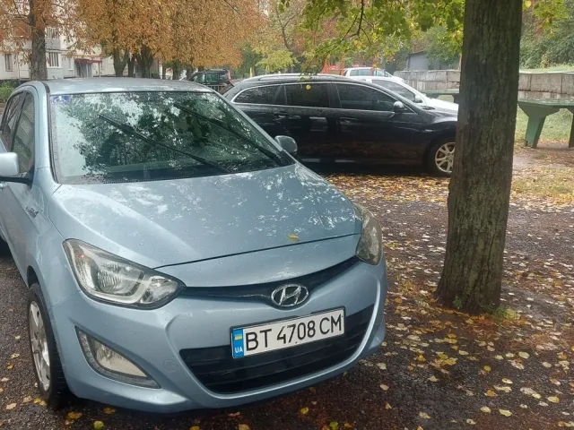 Hyundai i20 - фото 1