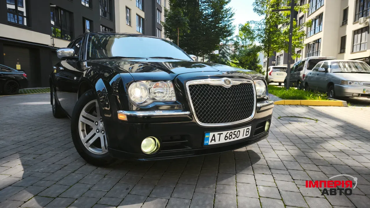 Chrysler 300C - фото 3