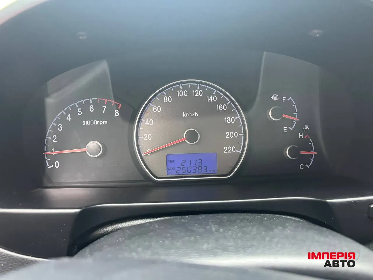 Hyundai Elantra - фото 7