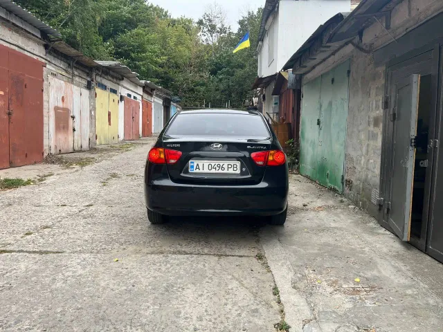 Hyundai Elantra - фото 4