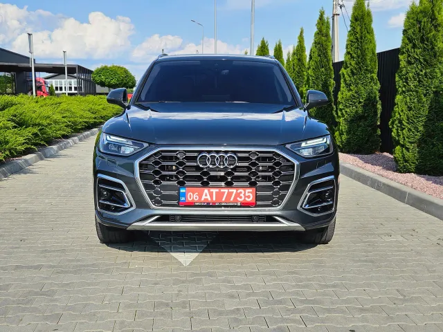 Audi Q5 - фото 1