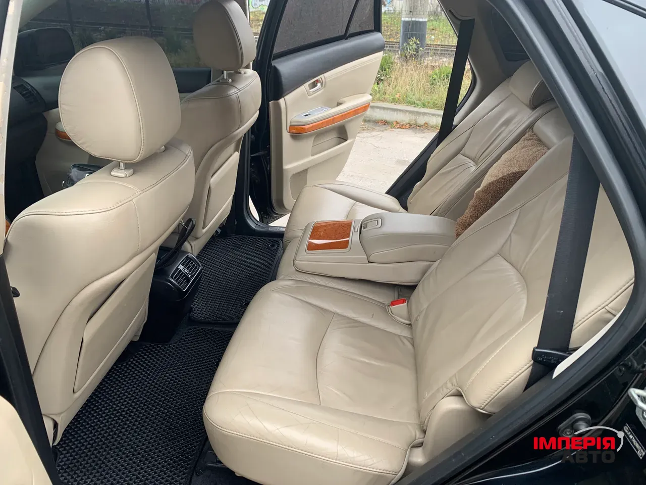 Lexus RX - фото 21